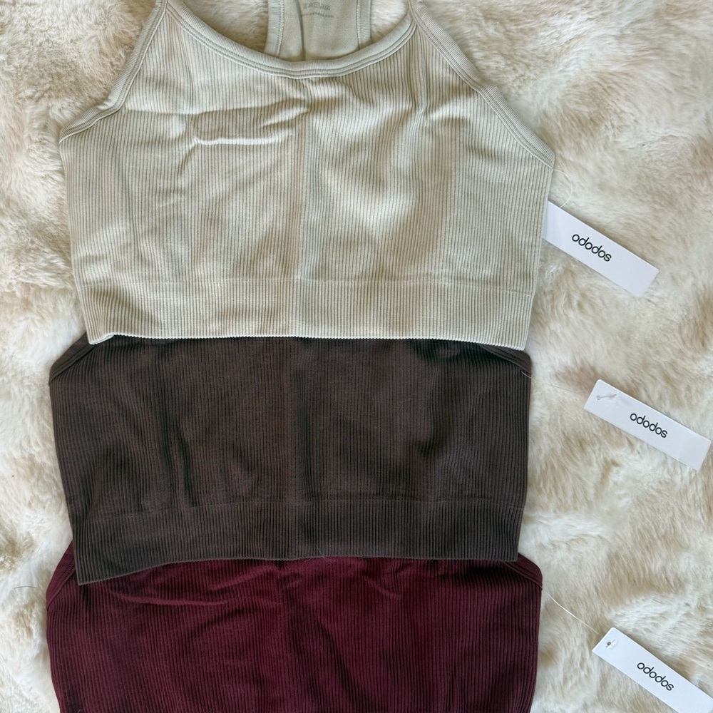 ododos Ribbed Crop Tank BNWT - Picture 7 of 8